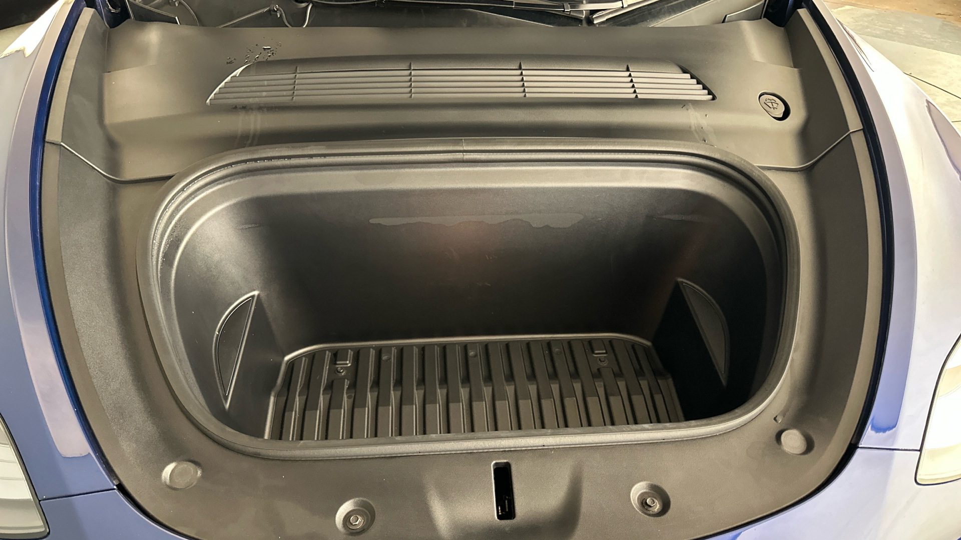 4020747 RWD 5dr Auto