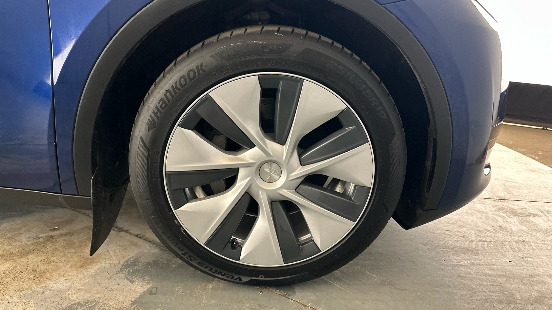 4020747 RWD 5dr Auto