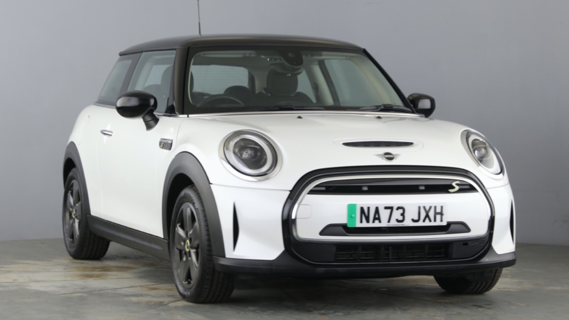 4060164 135kW Cooper S Level 1 33kWh 3dr Auto