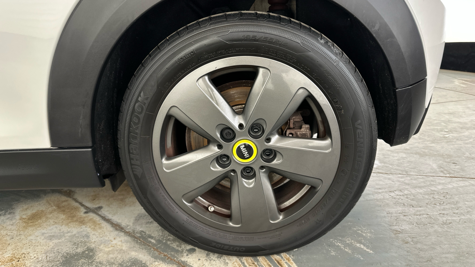 4060164 135kW Cooper S Level 1 33kWh 3dr Auto