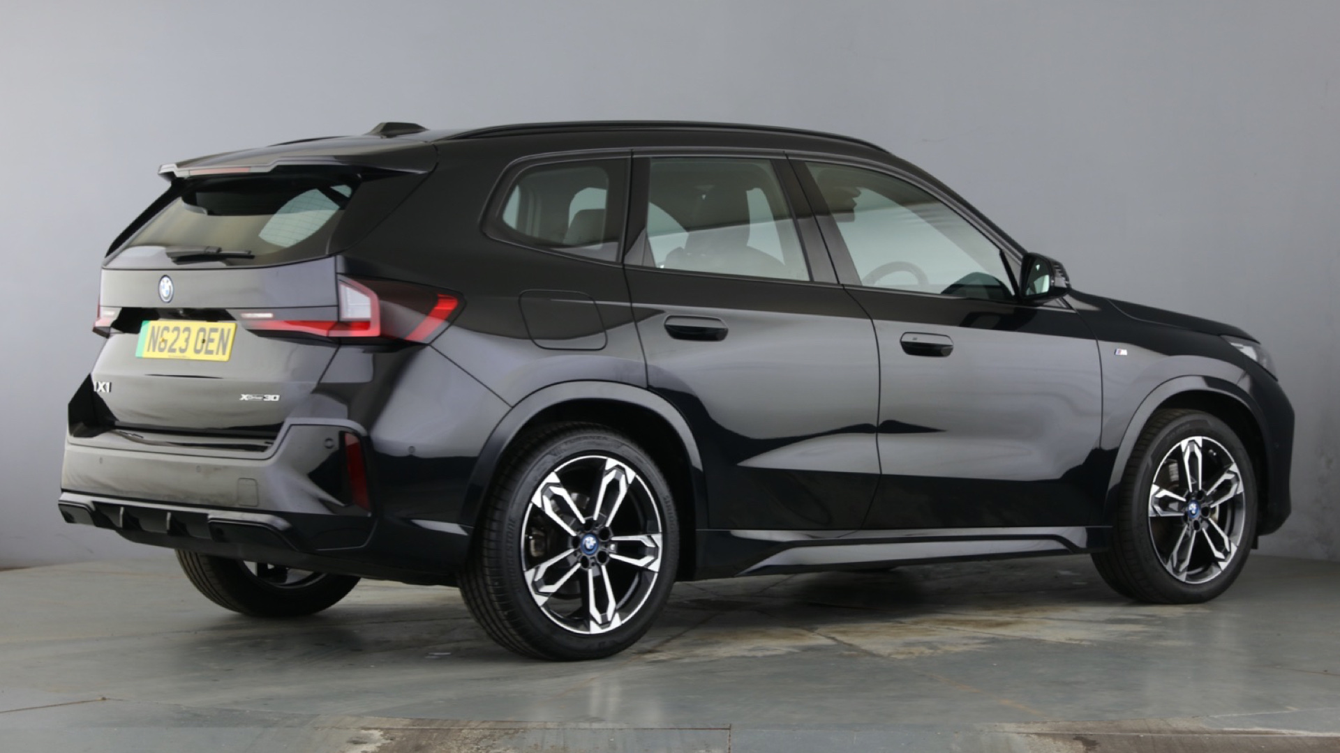 4020811 230kW xDrive30 M Sport 65kWh 5dr Auto [22kWCh]