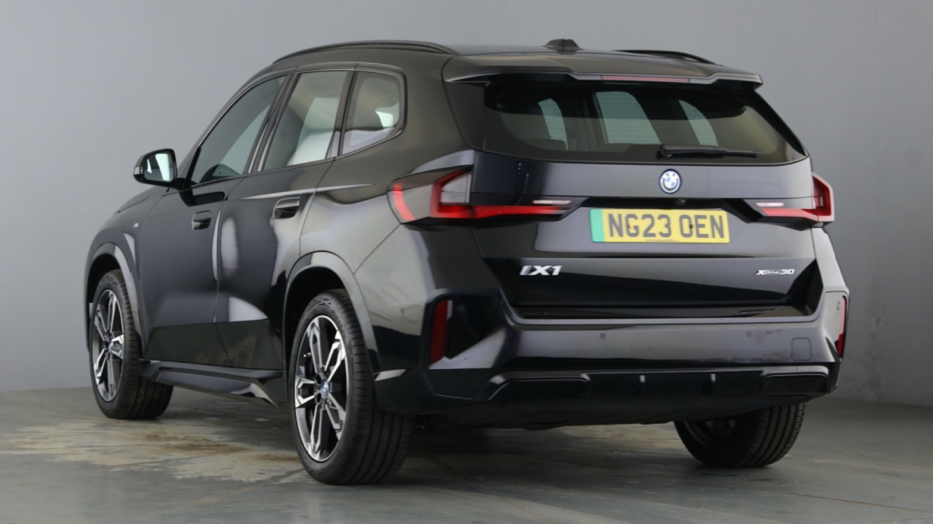 4020811 230kW xDrive30 M Sport 65kWh 5dr Auto [22kWCh]