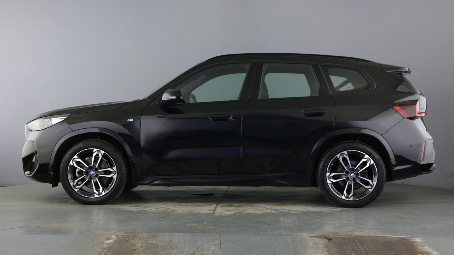 4020811 230kW xDrive30 M Sport 65kWh 5dr Auto [22kWCh]