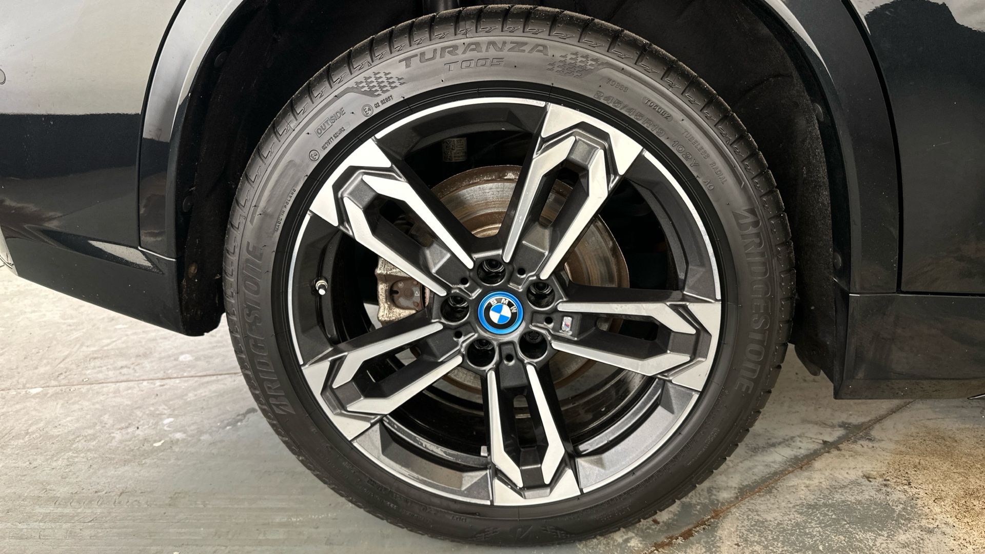 4020811 230kW xDrive30 M Sport 65kWh 5dr Auto [22kWCh]