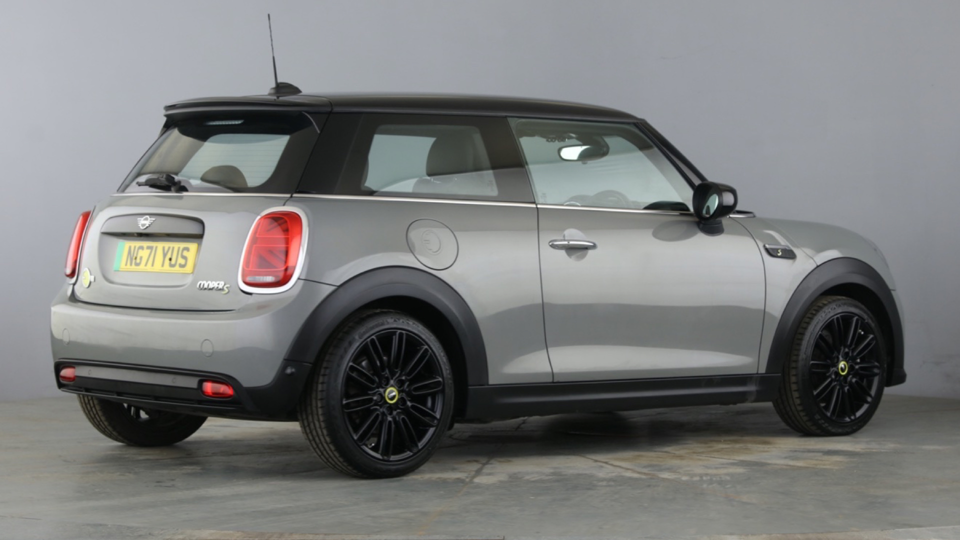 4020898 135kW Cooper S Level 2 33kWh 3dr Auto