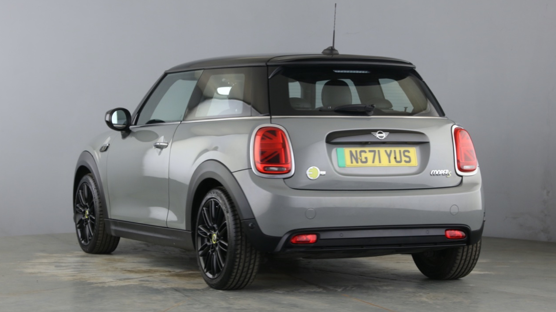 4020898 135kW Cooper S Level 2 33kWh 3dr Auto