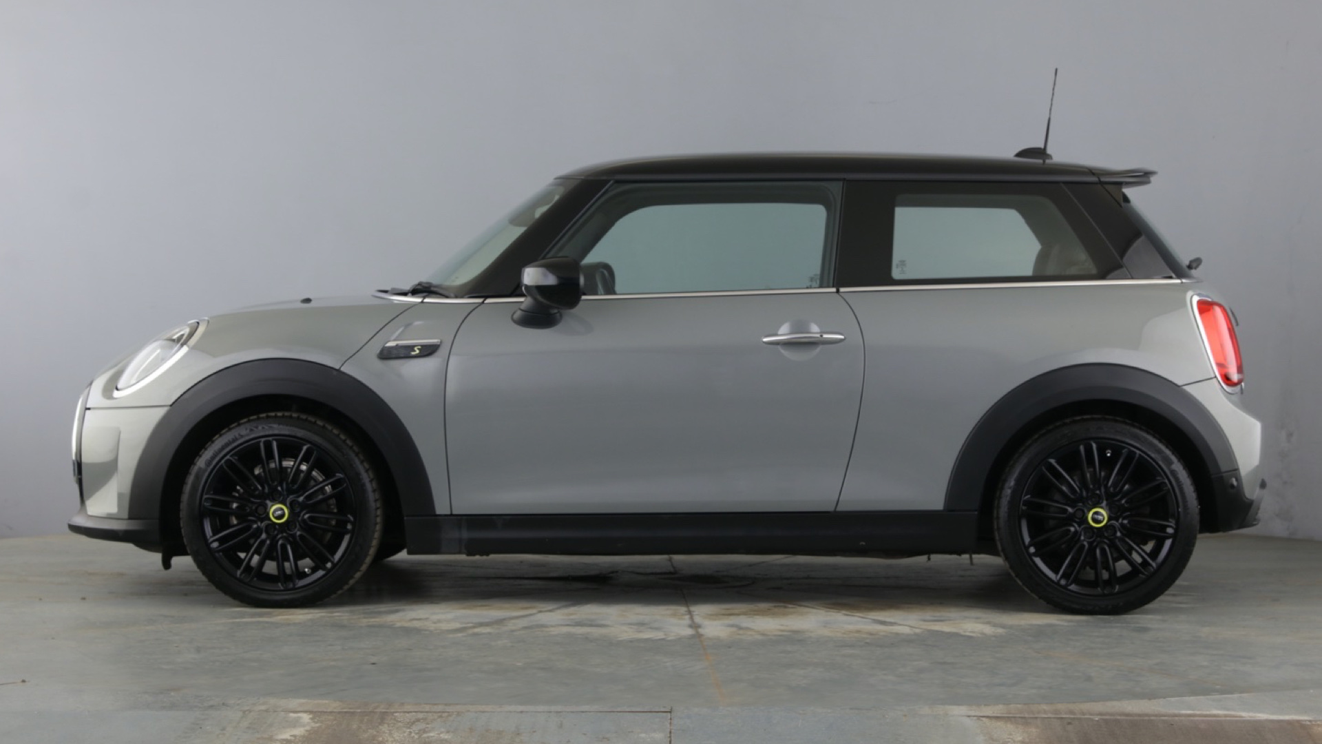 4020898 135kW Cooper S Level 2 33kWh 3dr Auto