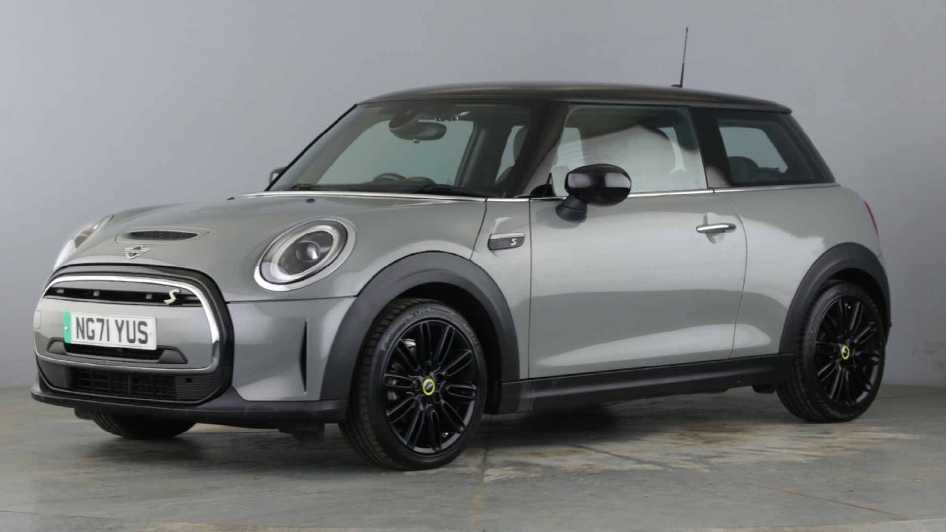 Mini Hatchback Electric 135kW Cooper S Level 2 33kWh 3dr Auto
