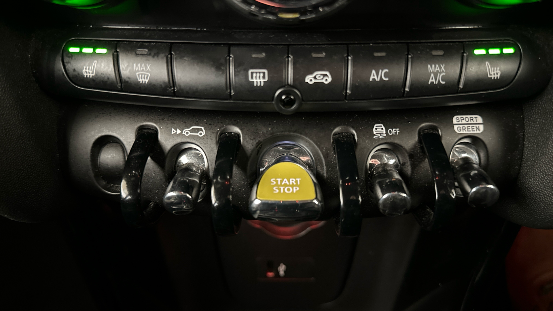 4020898 135kW Cooper S Level 2 33kWh 3dr Auto