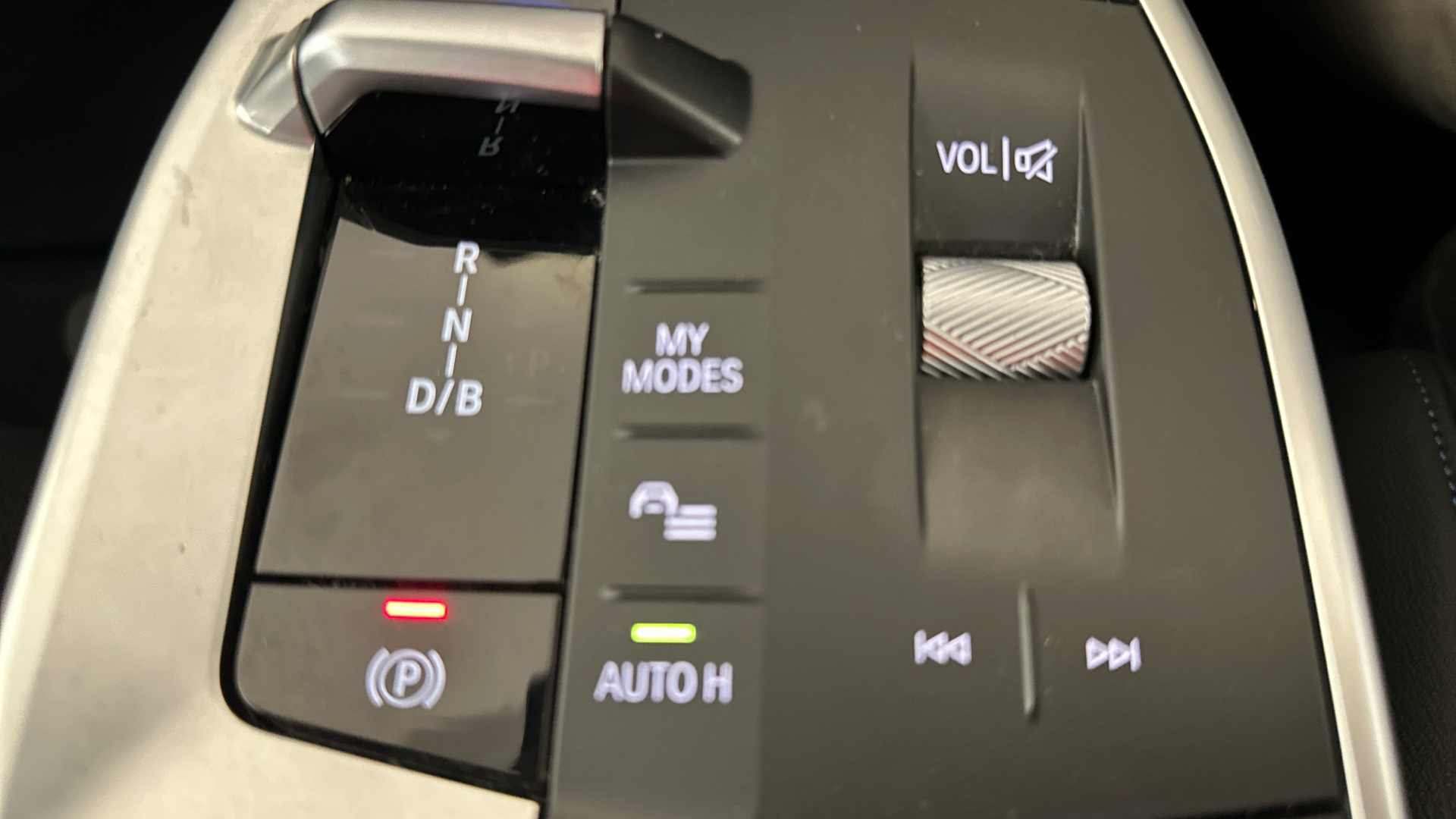 4020899 230kW xDrive30 M Sport 65kWh 5dr Auto [22kWCh]