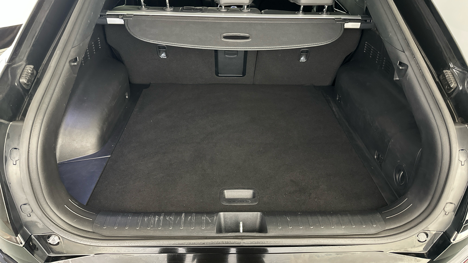 4020826 236kW GT Line 77.4kWh 5dr AWD Auto