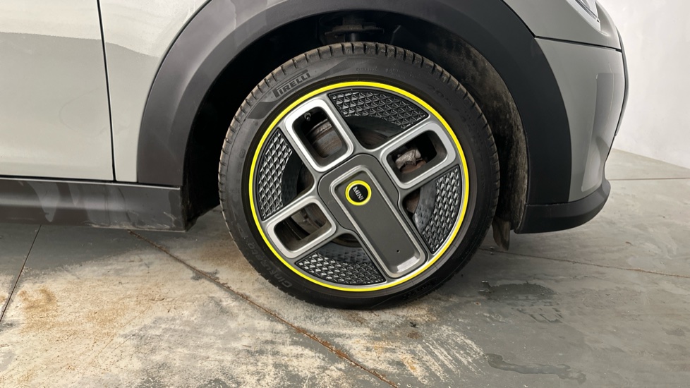 MINI HATCHBACK Image 20