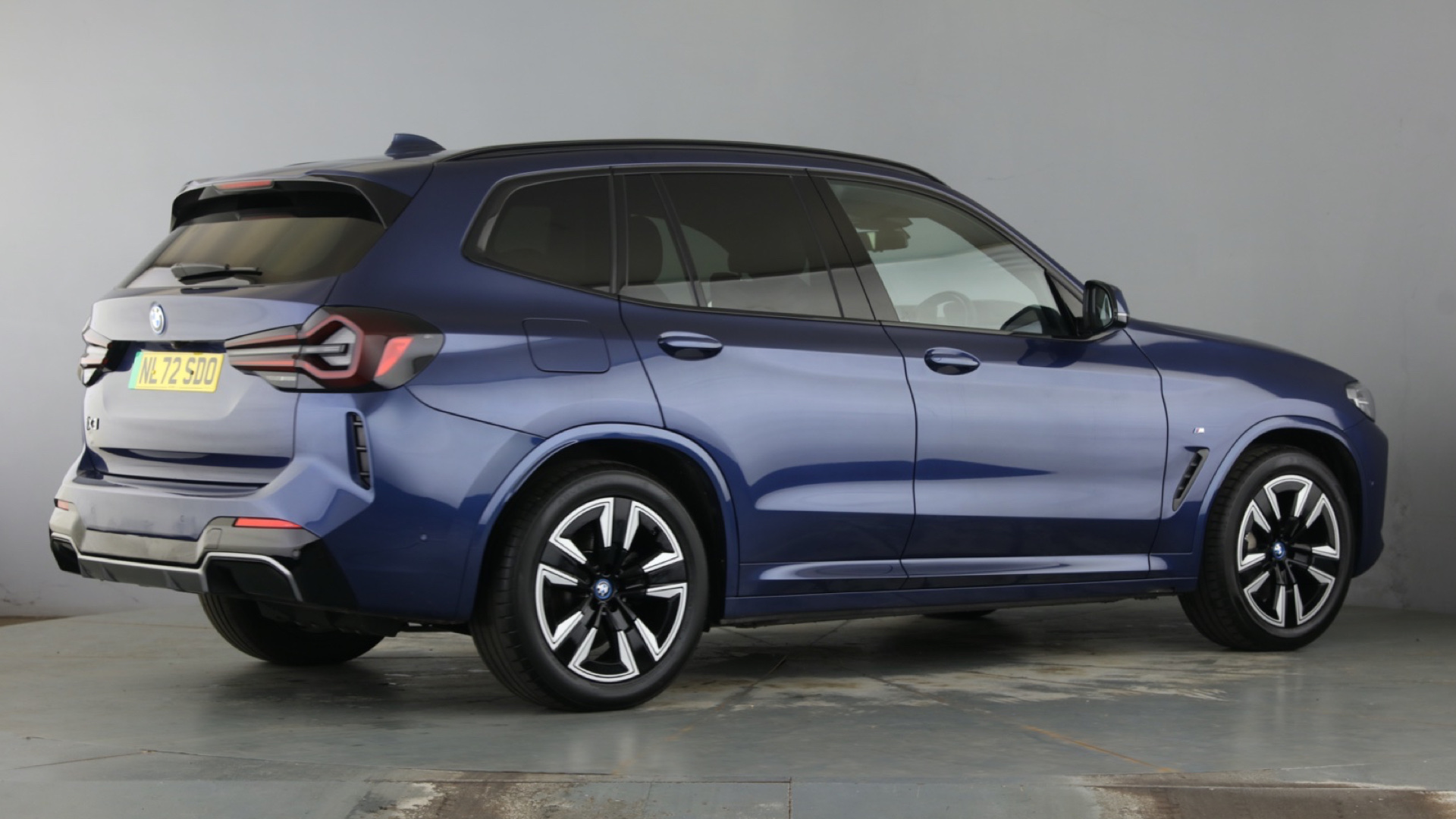 4020724 210kW M Sport 80kWh 5dr Auto