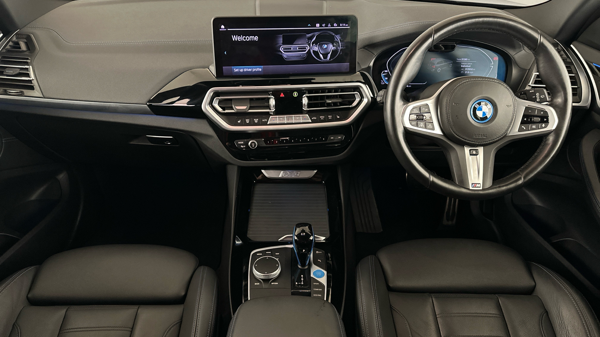 4020724 210kW M Sport 80kWh 5dr Auto