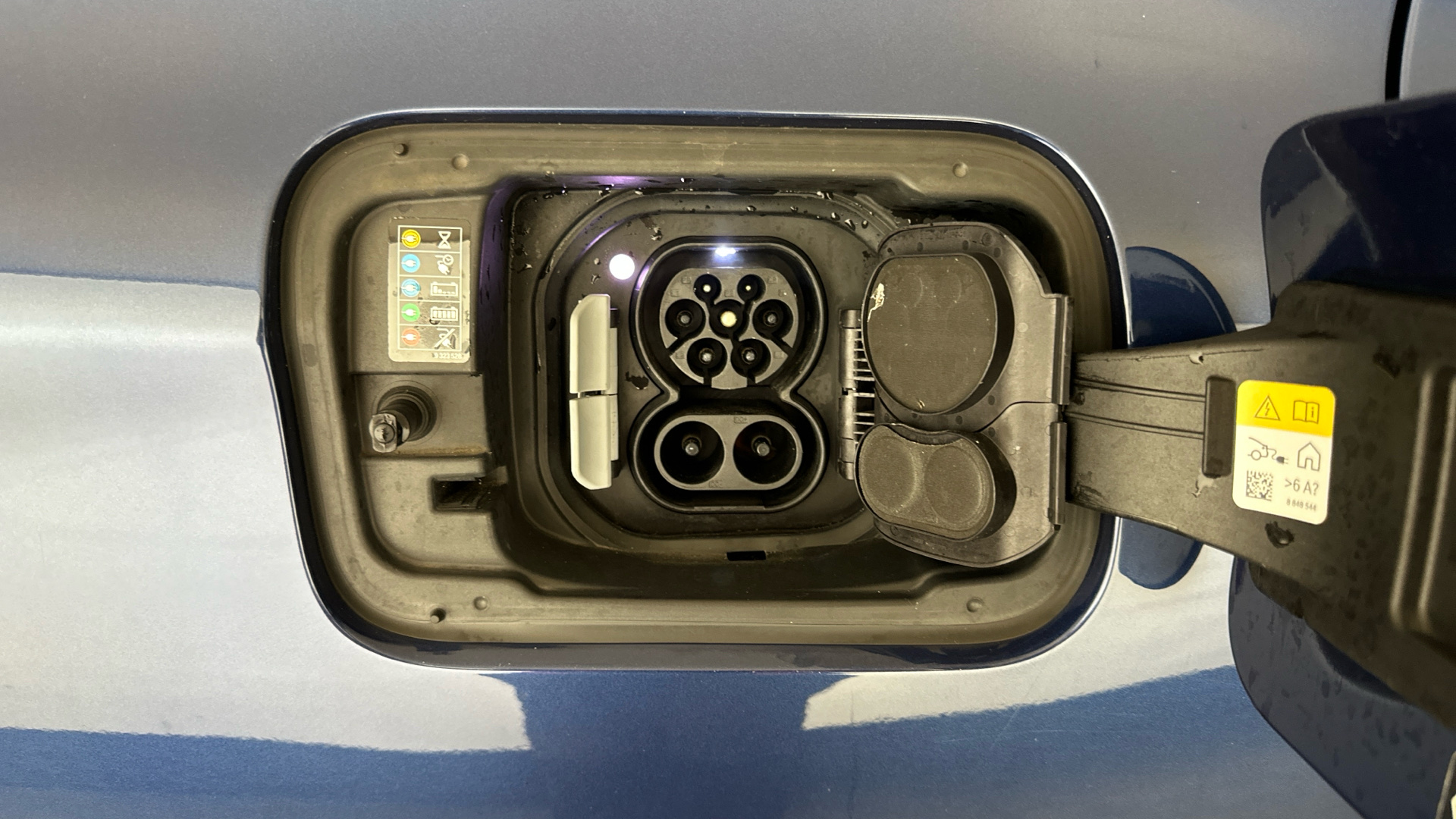 4020724 210kW M Sport 80kWh 5dr Auto