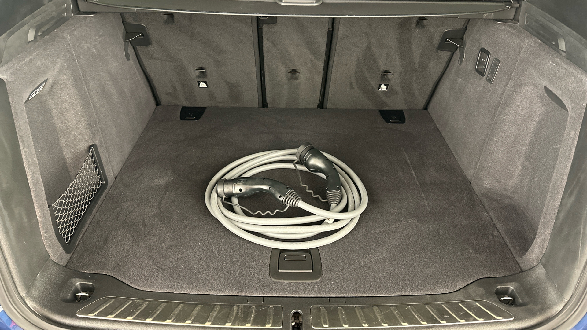 4020724 210kW M Sport 80kWh 5dr Auto