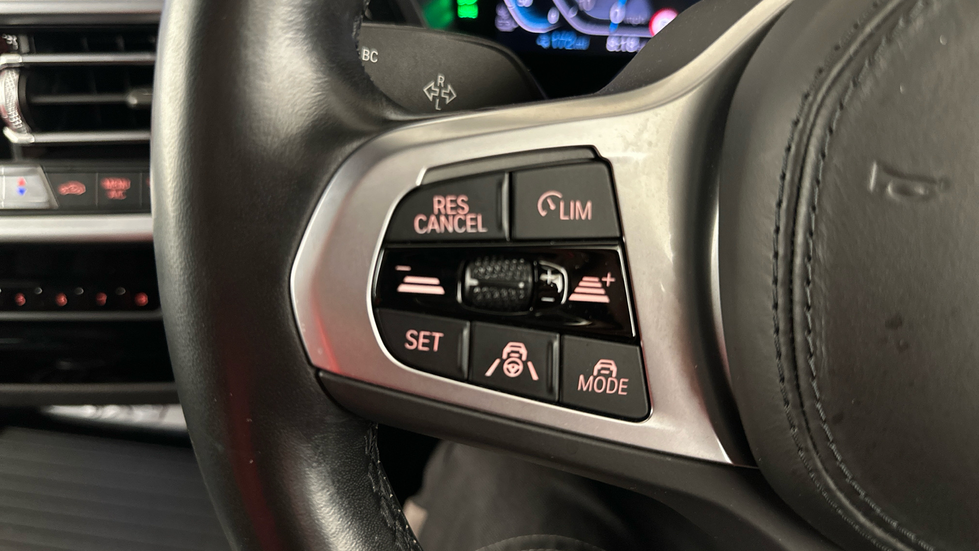 4020724 210kW M Sport 80kWh 5dr Auto