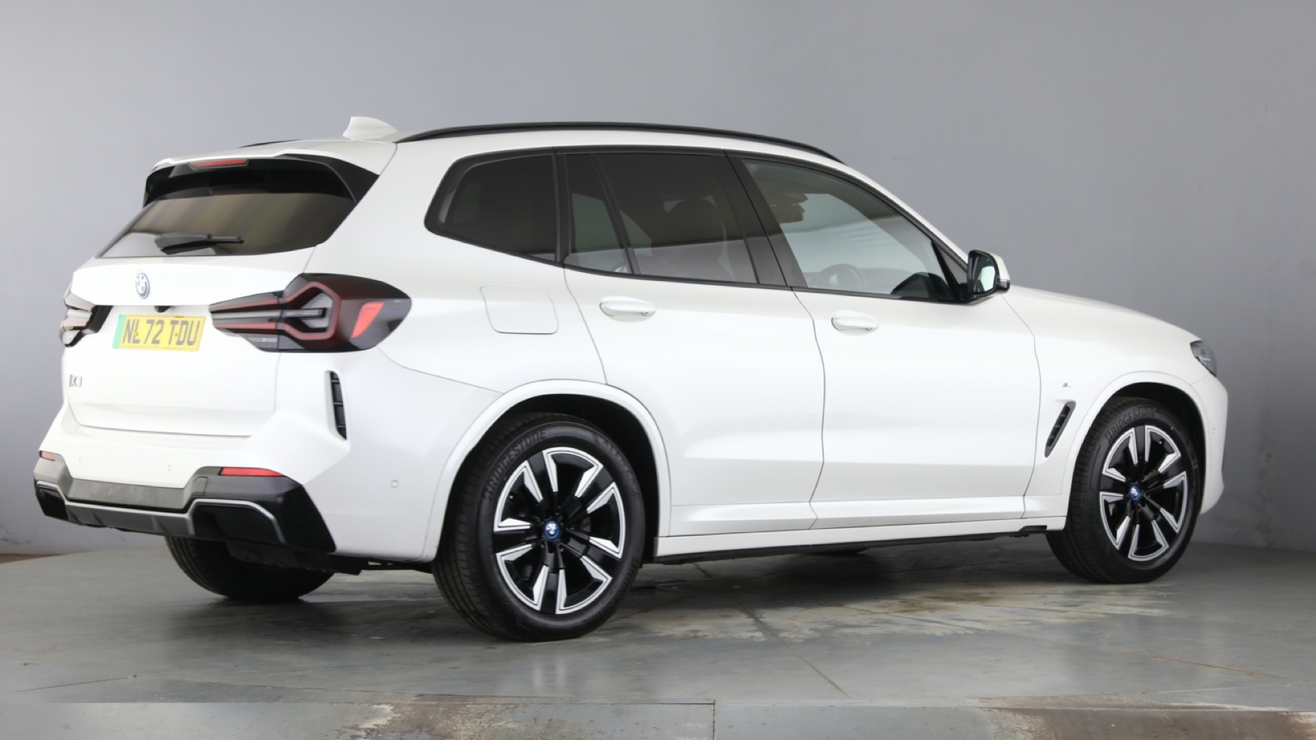 4020714 210kW M Sport 80kWh 5dr Auto