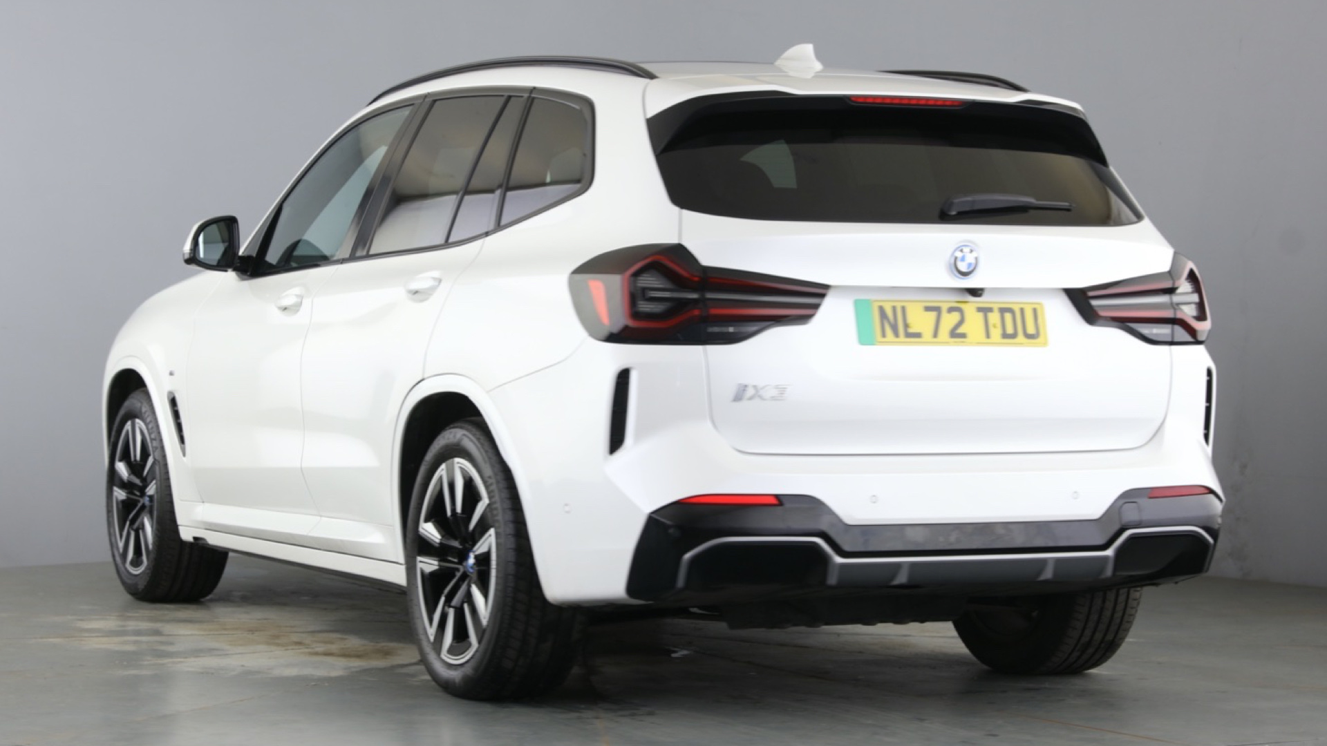 4020714 210kW M Sport 80kWh 5dr Auto