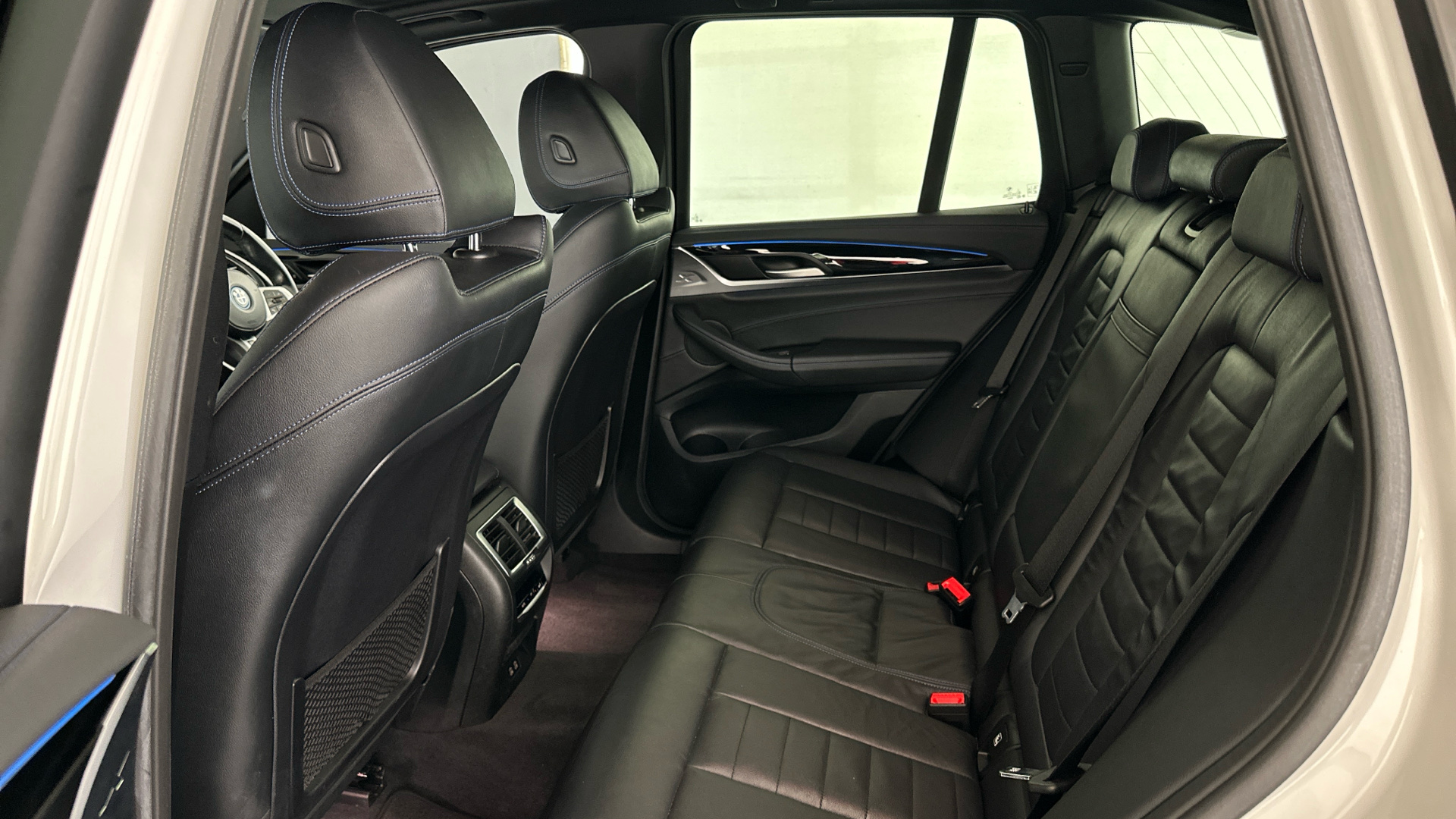 4020714 210kW M Sport 80kWh 5dr Auto