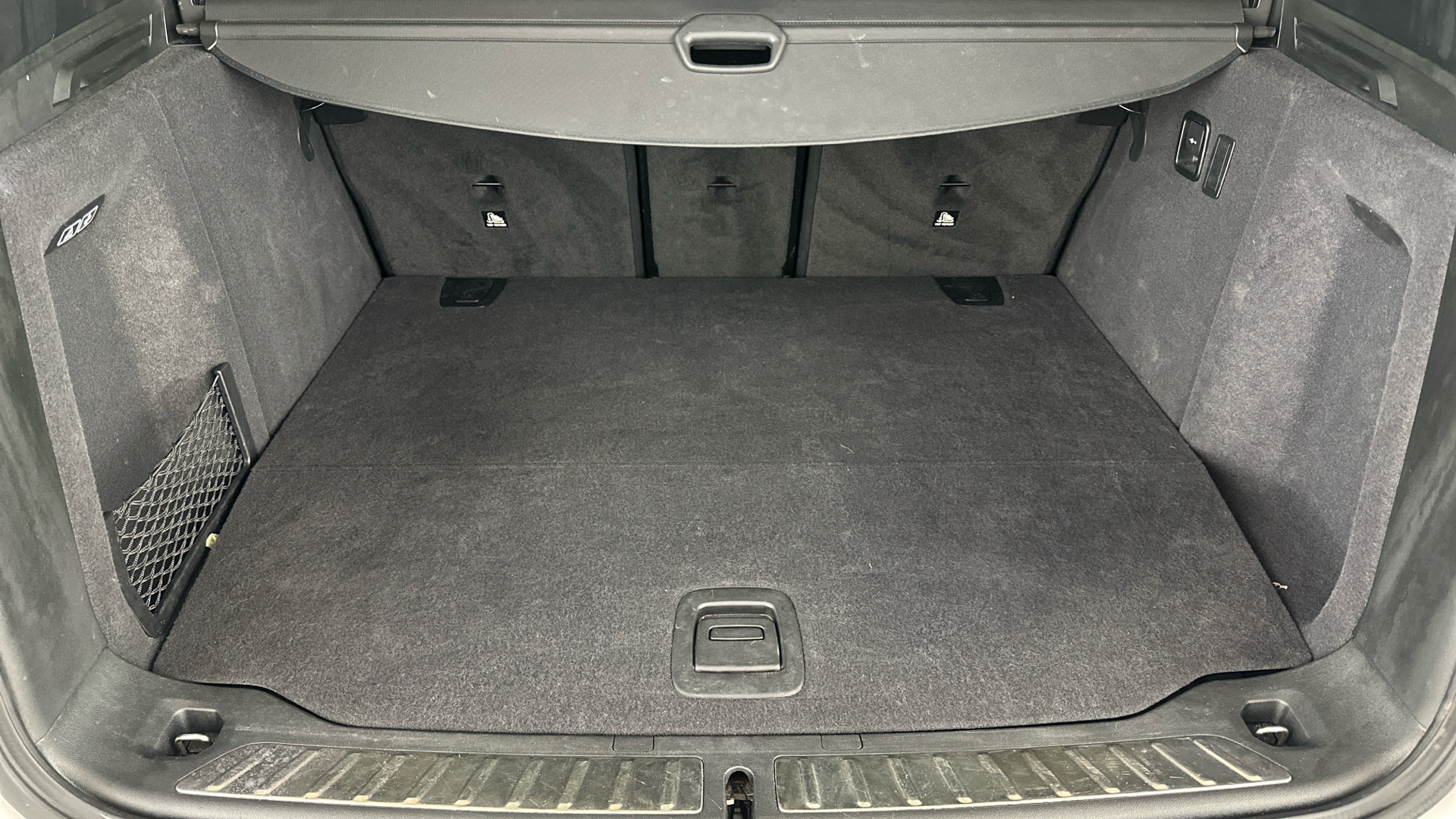 4020714 210kW M Sport 80kWh 5dr Auto