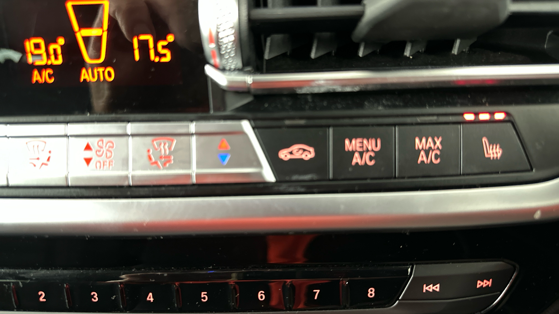 4020714 210kW M Sport 80kWh 5dr Auto