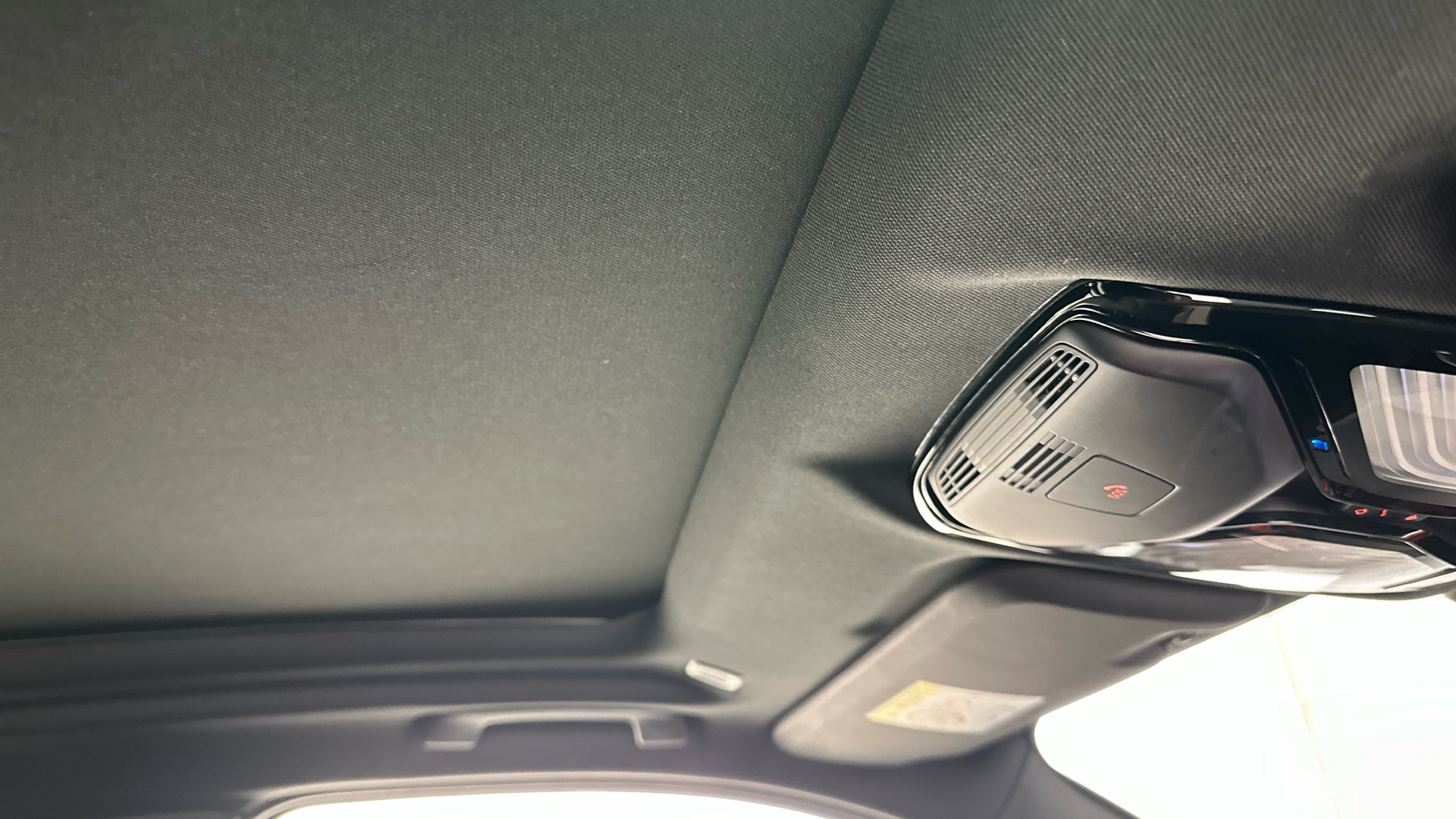 4020714 210kW M Sport 80kWh 5dr Auto