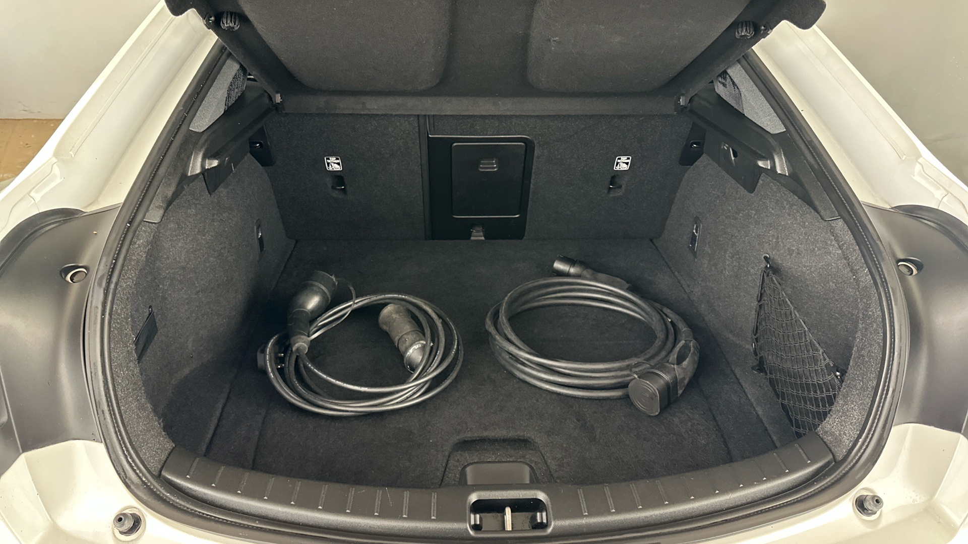 4020802 300kW 78kWh Long Range DM Pilot/Plus 5dr 4WD Auto