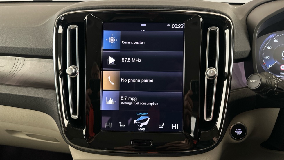 VOLVO XC40 Image 12