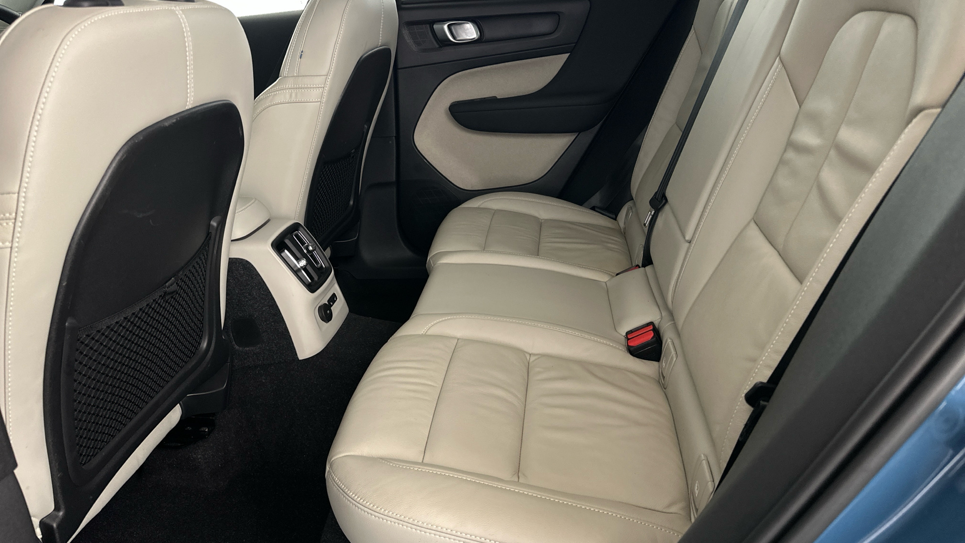 4060448 1.5 T5 Recharge PHEV Ultimate Bright 5dr Auto