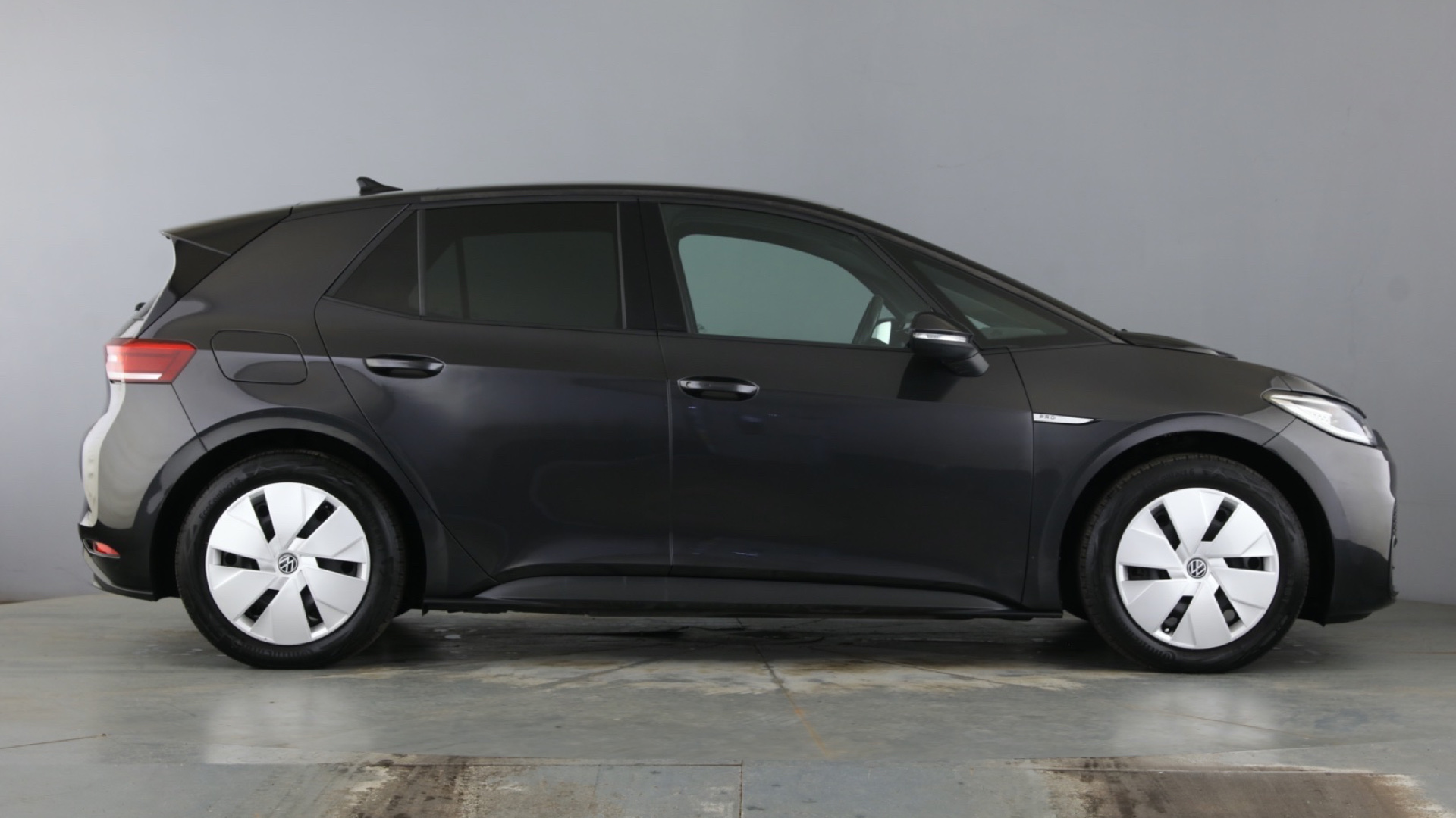 4027749 107KW Family Pro 58kWh 5dr Auto