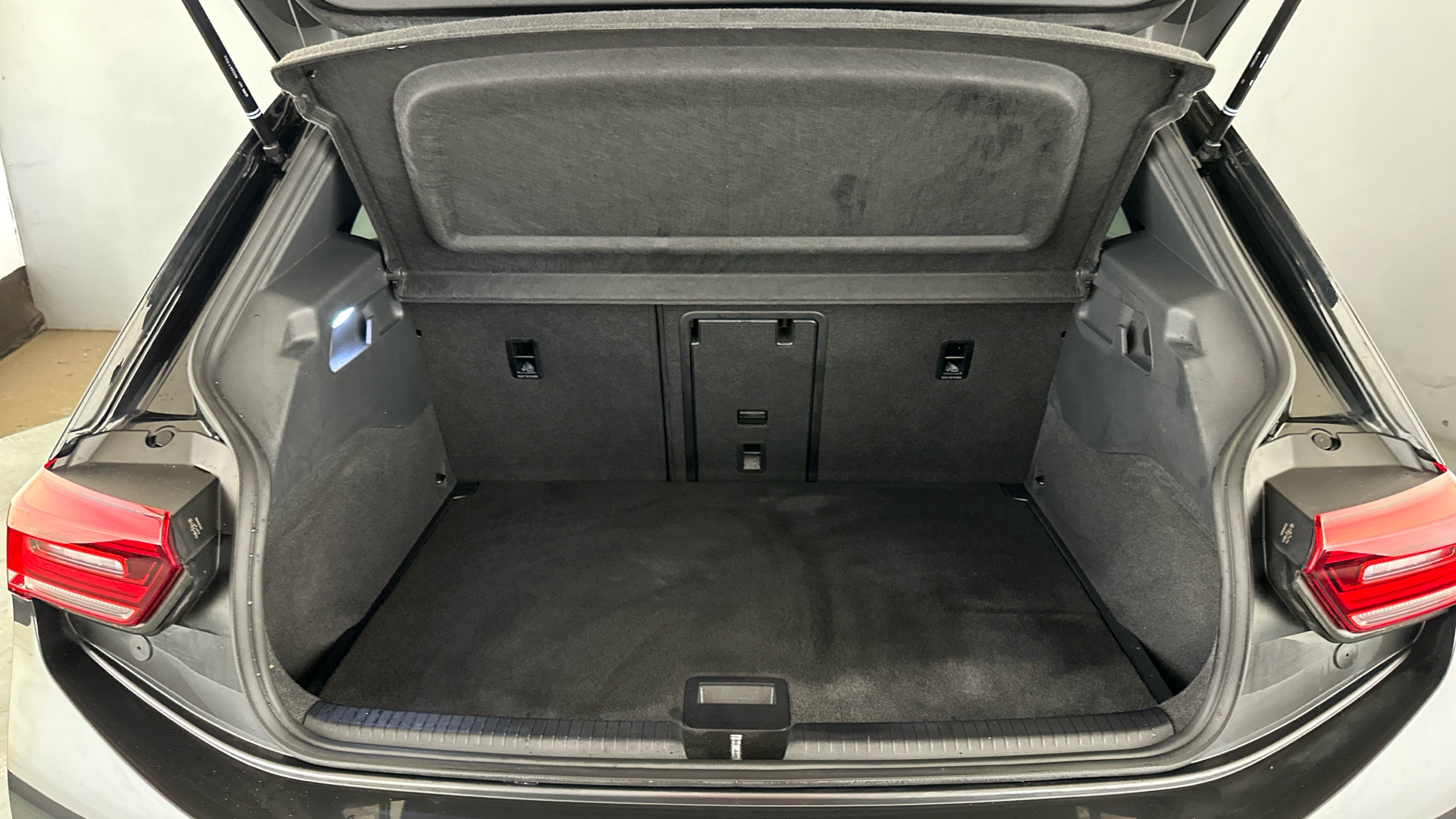 4027749 107KW Family Pro 58kWh 5dr Auto