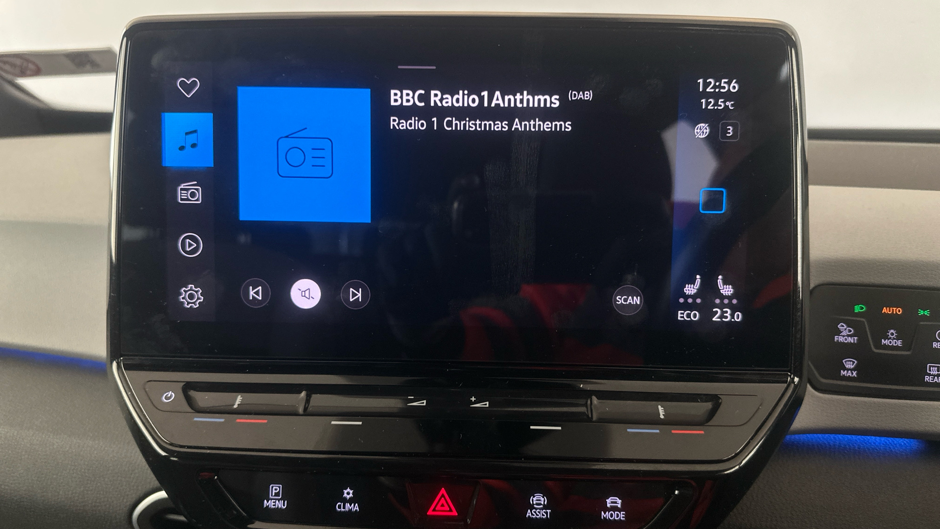 4027749 107KW Family Pro 58kWh 5dr Auto