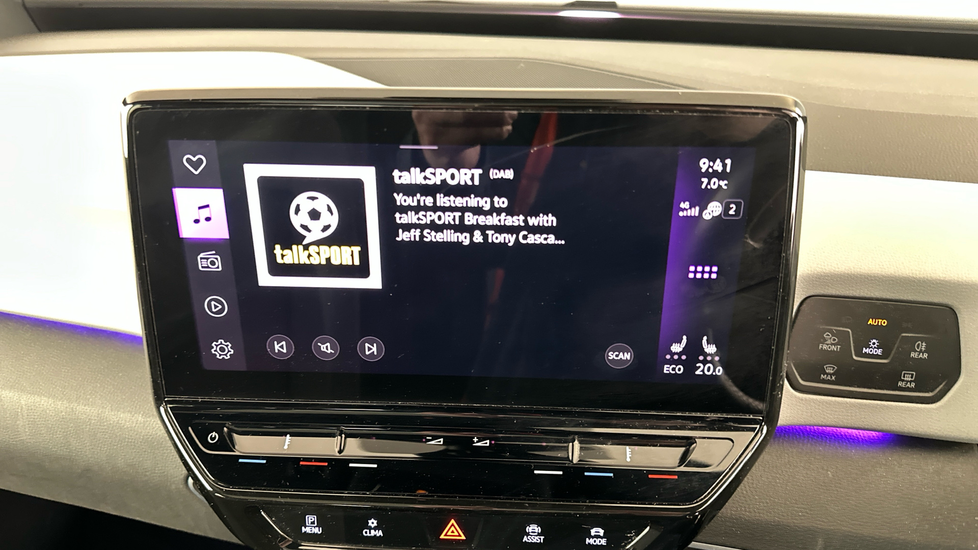 4049552 150kW Family Pro Performance 58kWh 5dr Auto