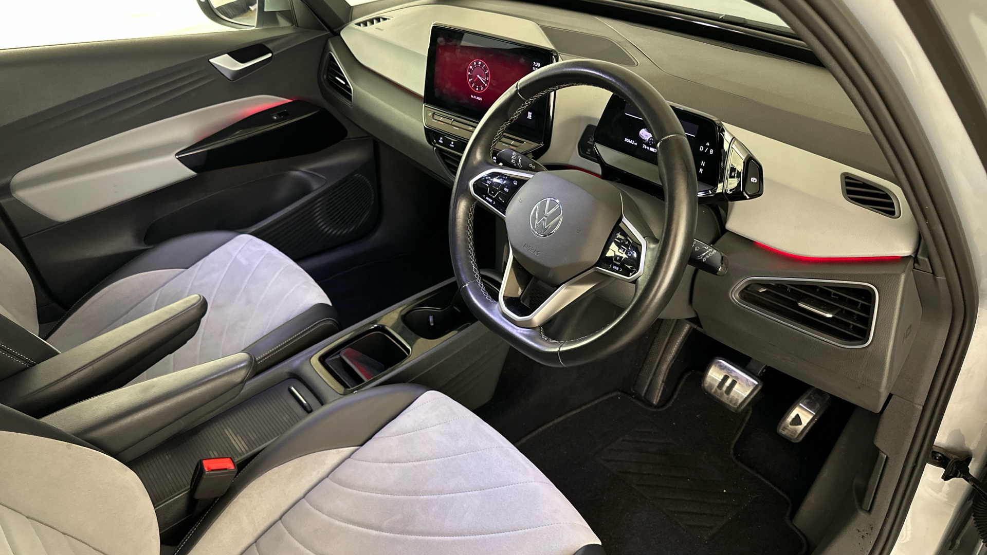 4020737 150kW Family Pro Performance 58kWh 5dr Auto