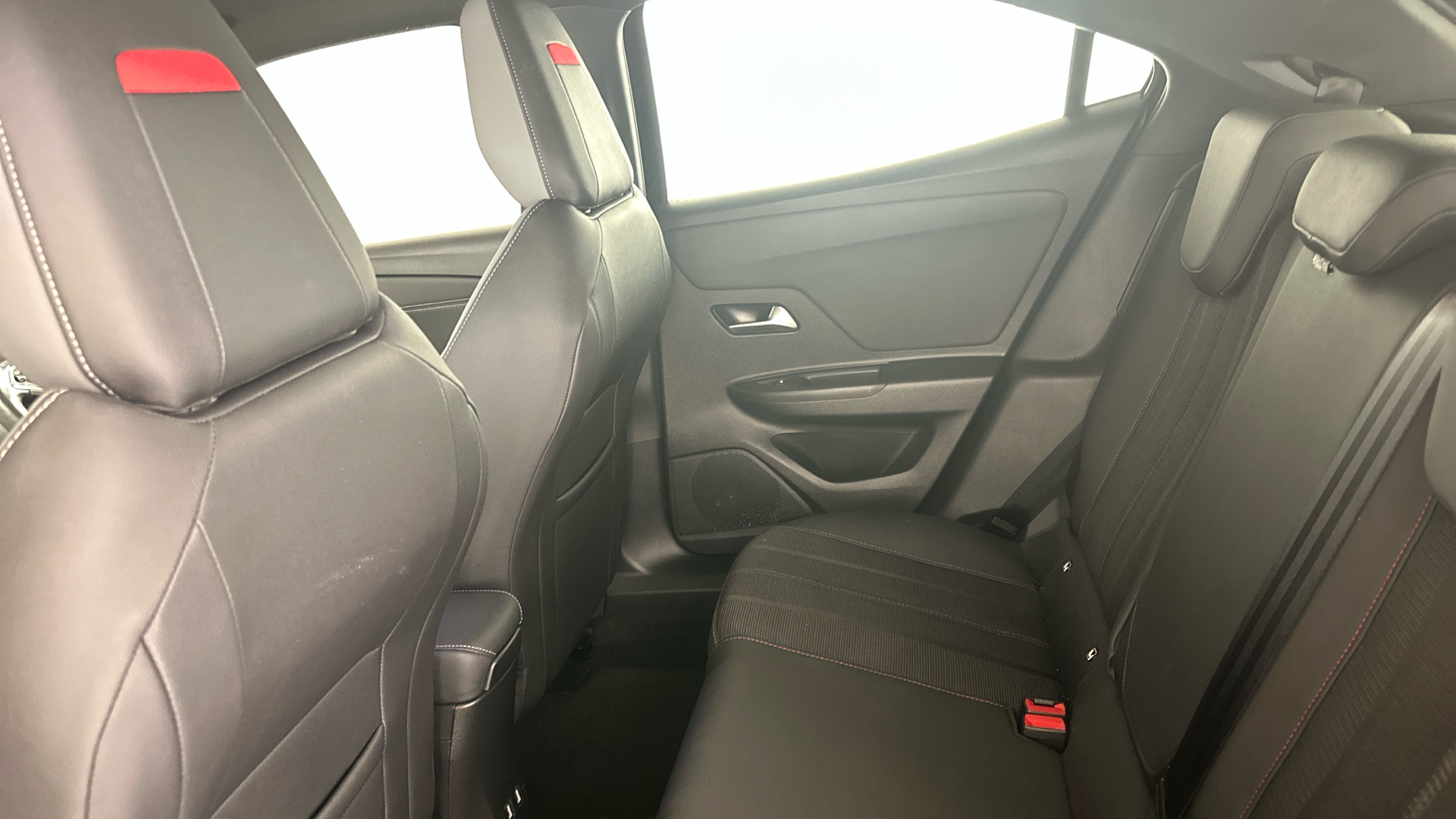 4049525 100kW GS Line 50kWh 5dr Auto