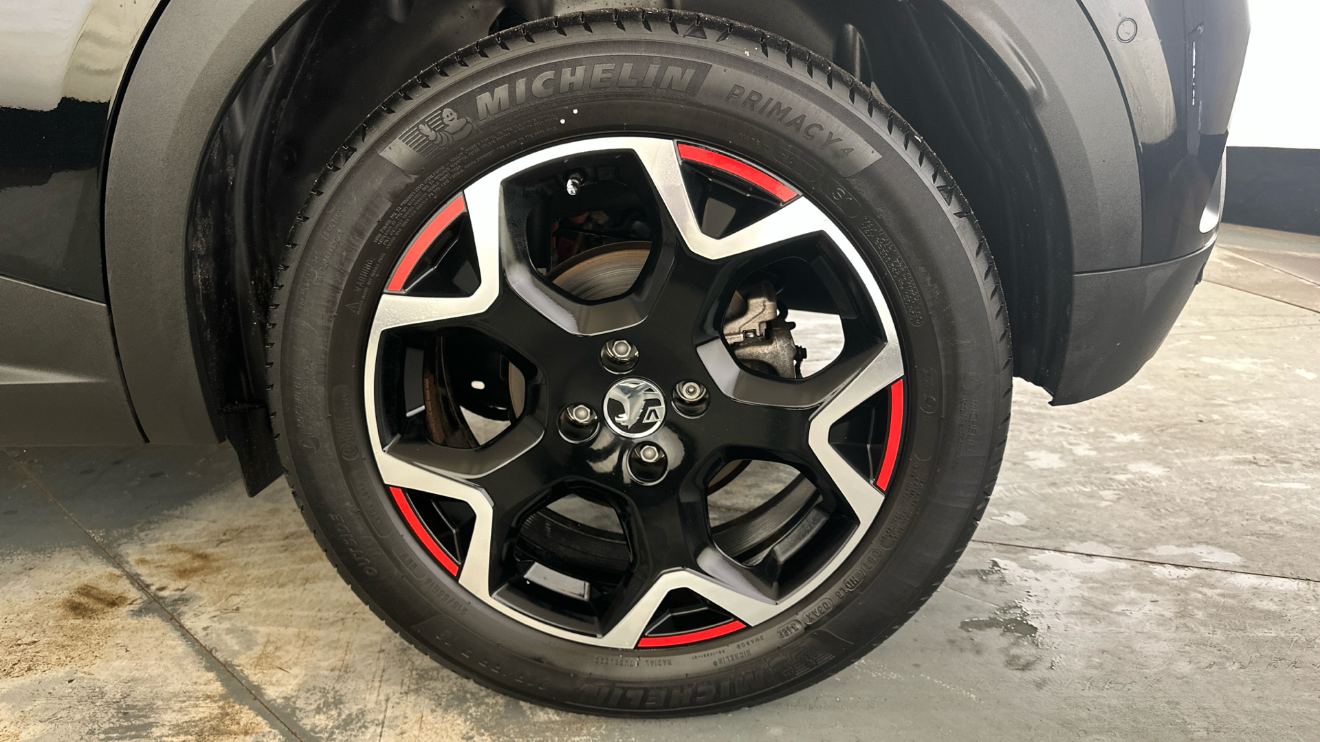 4049525 100kW GS Line 50kWh 5dr Auto