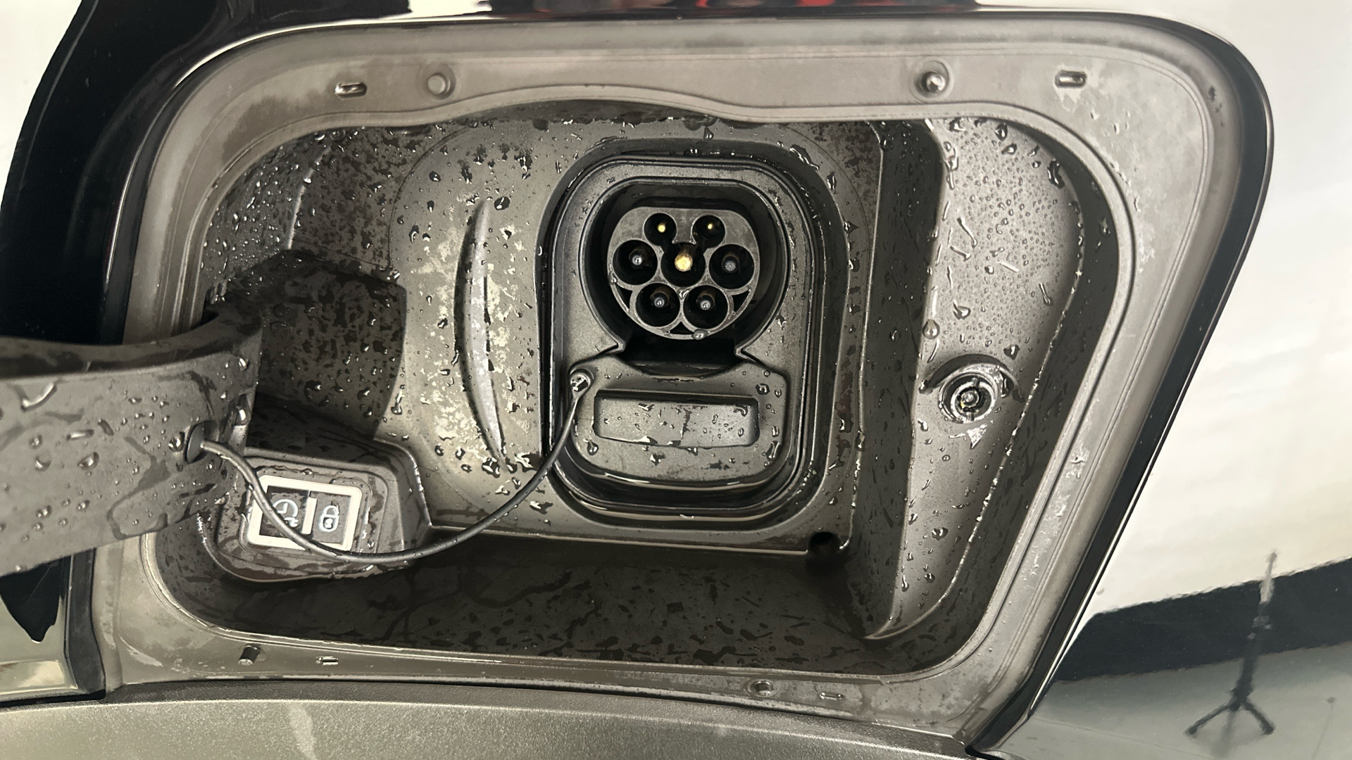 4049525 100kW GS Line 50kWh 5dr Auto