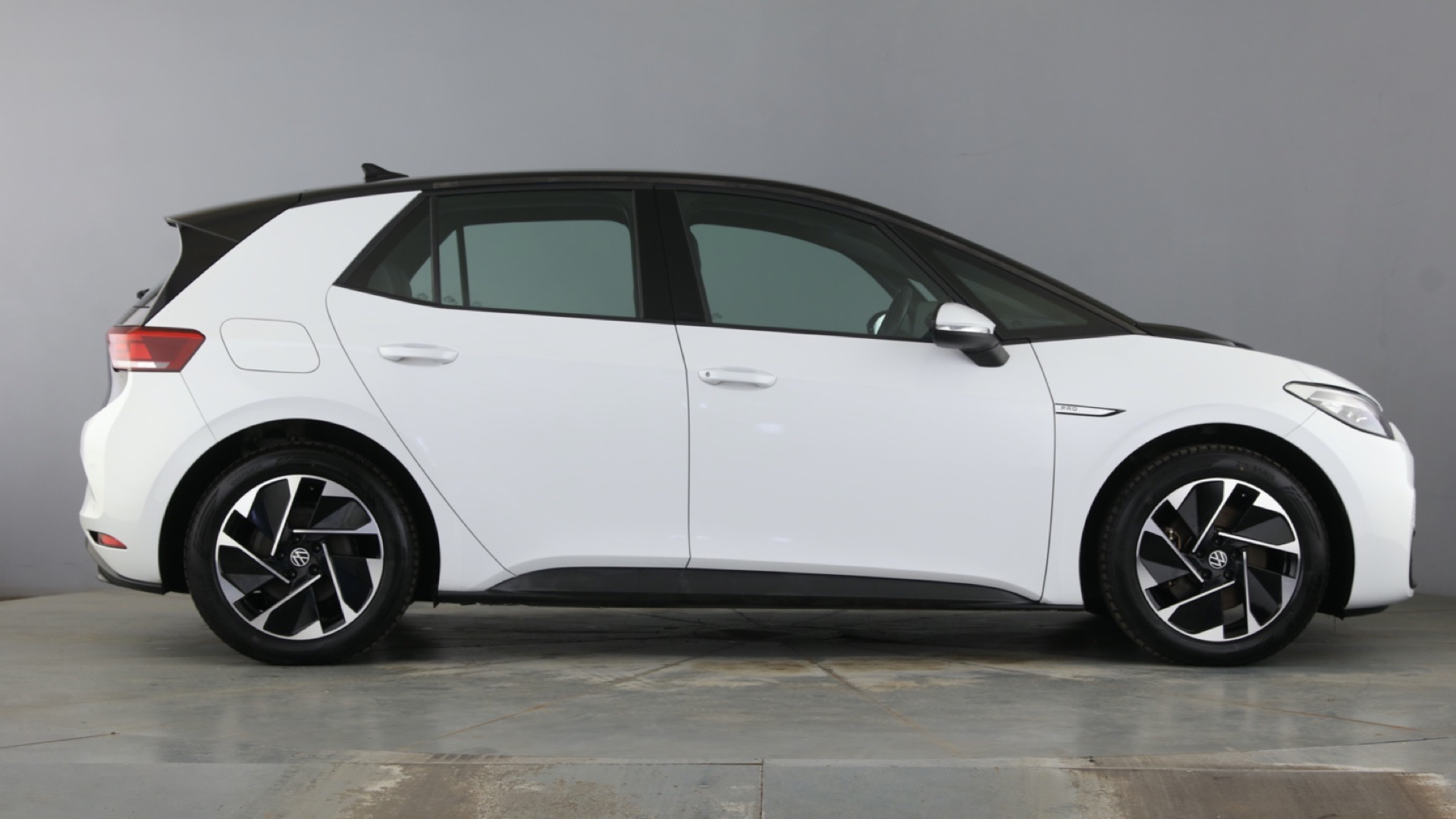 4027753 150kW Life Pro Performance 58kWh 5dr Auto