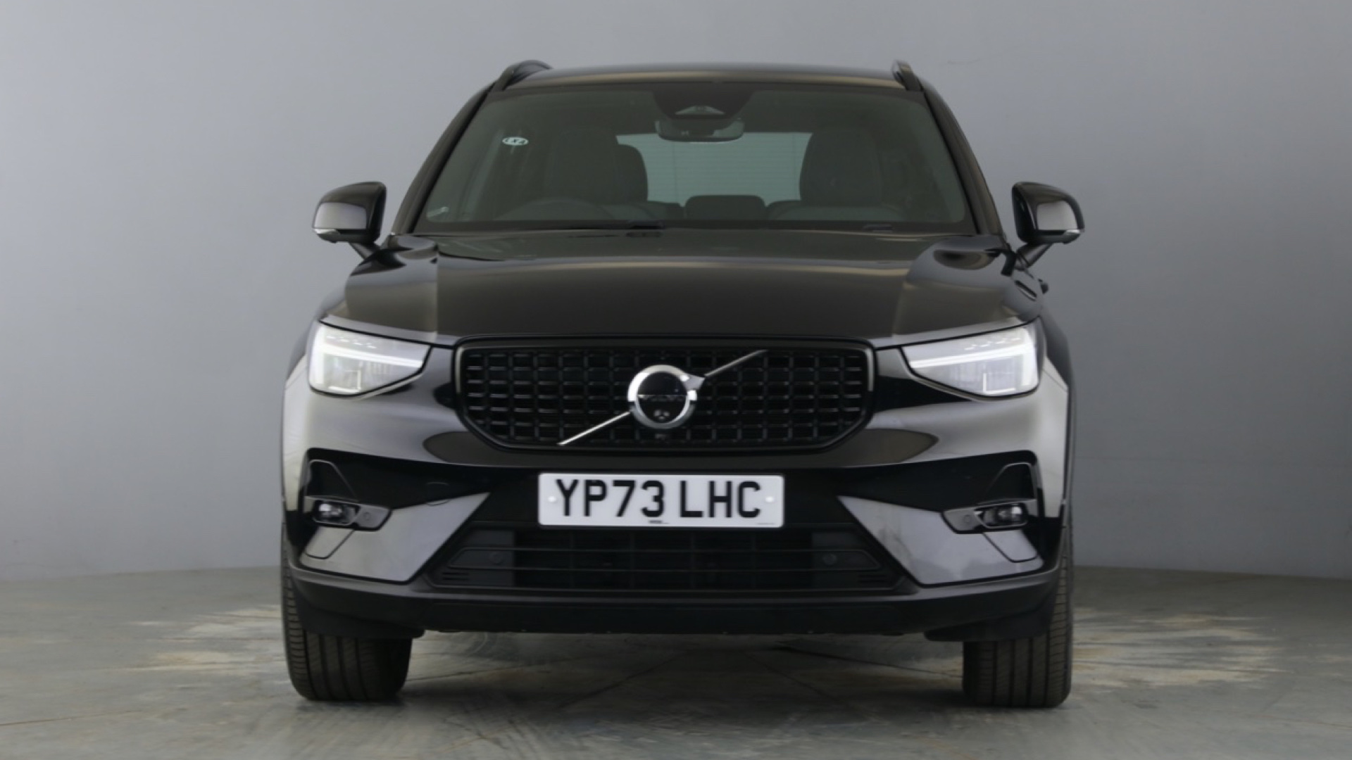 4049538 2.0 B3P Plus Dark 5dr Auto