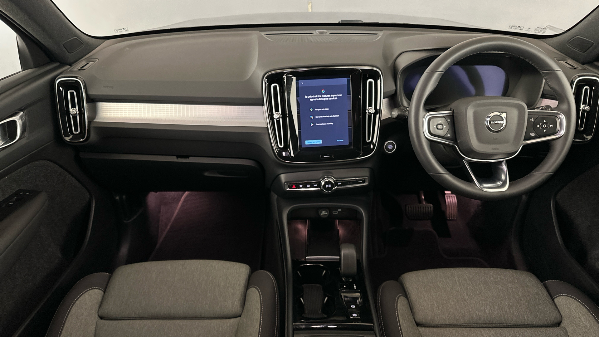 4049538 2.0 B3P Plus Dark 5dr Auto