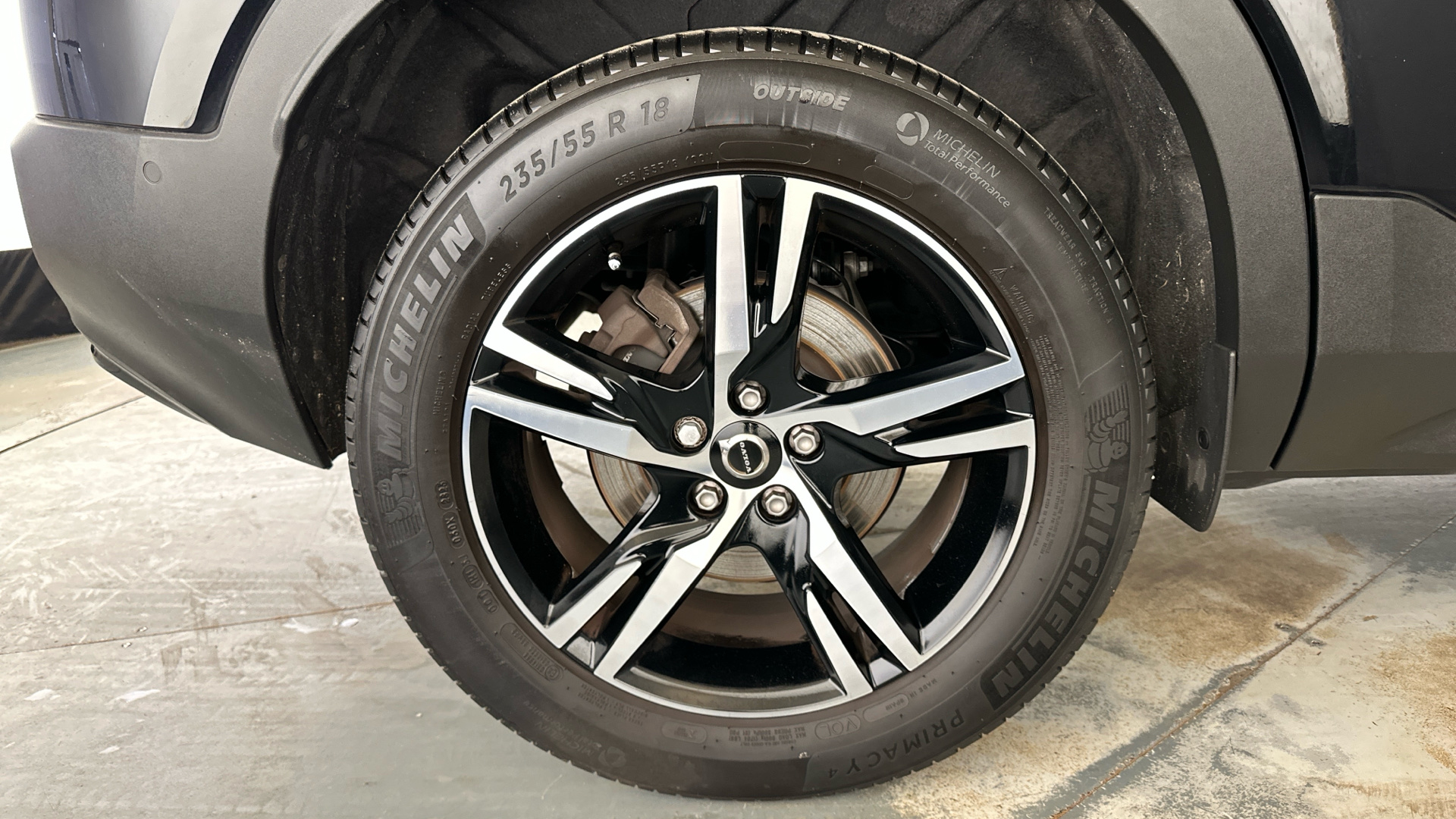 4049538 2.0 B3P Plus Dark 5dr Auto