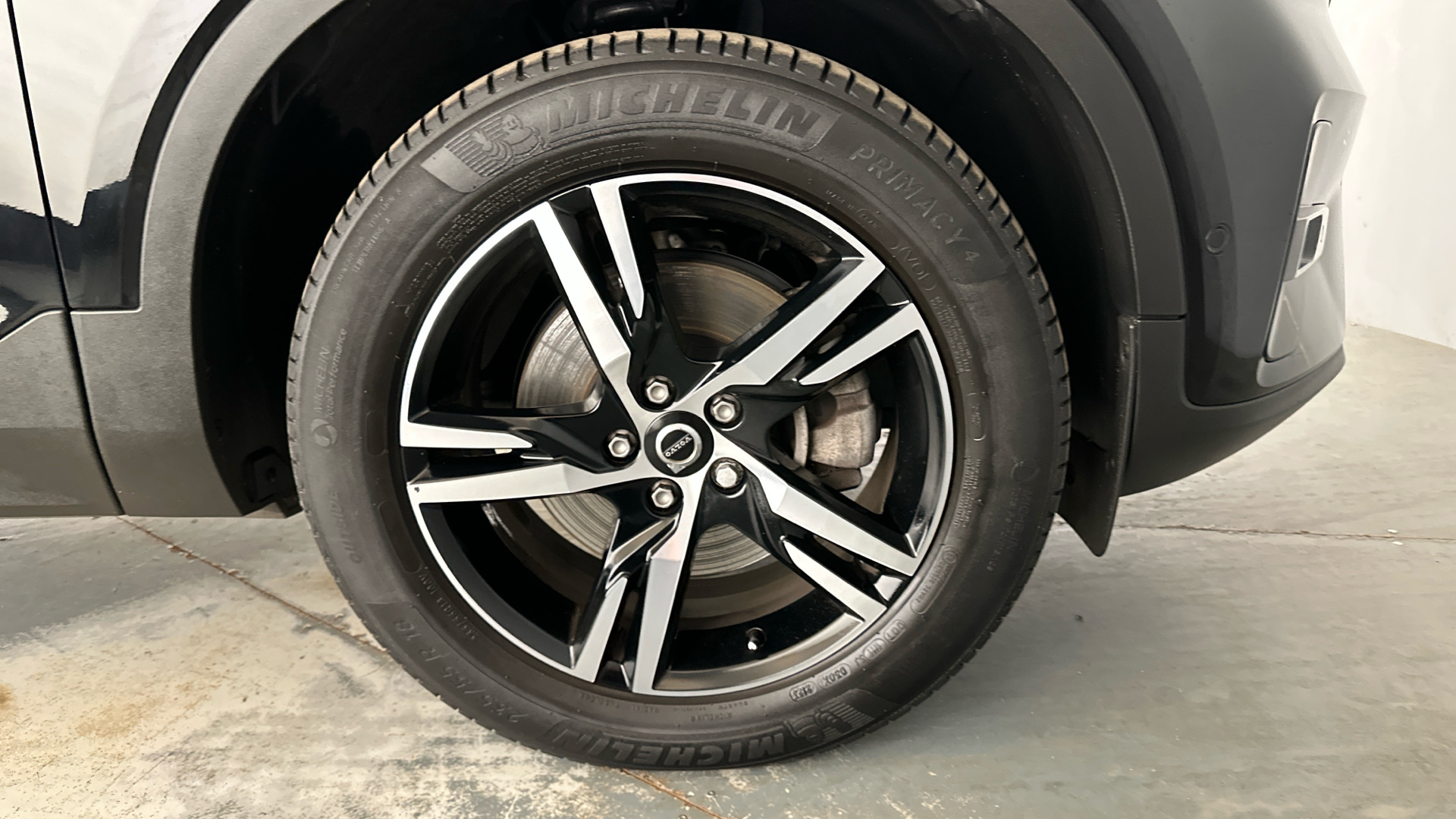 4049538 2.0 B3P Plus Dark 5dr Auto