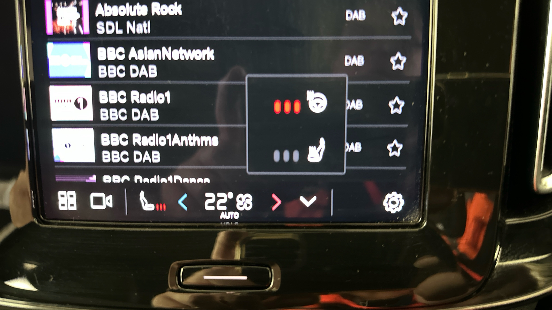 4049538 2.0 B3P Plus Dark 5dr Auto