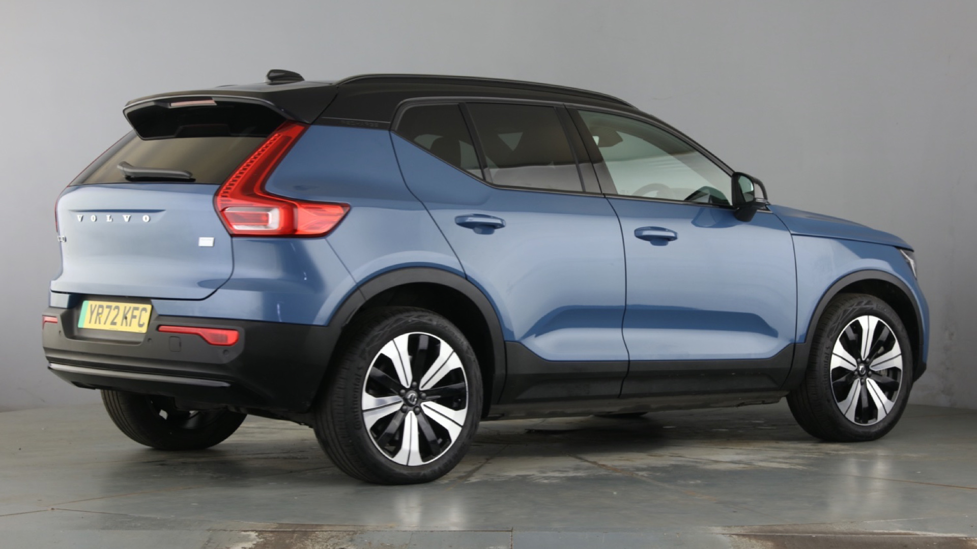 4020726 170kW Recharge Plus 69kWh 5dr Auto