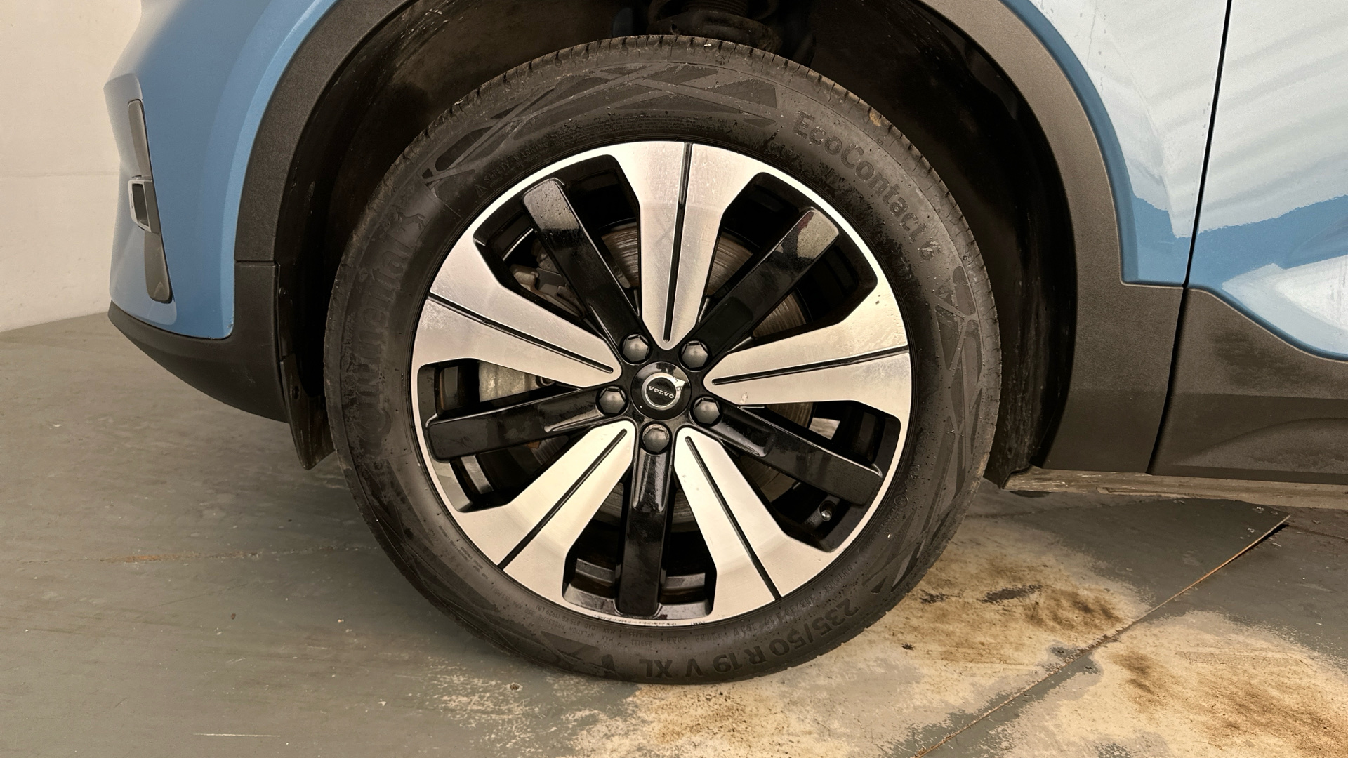 4020726 170kW Recharge Plus 69kWh 5dr Auto