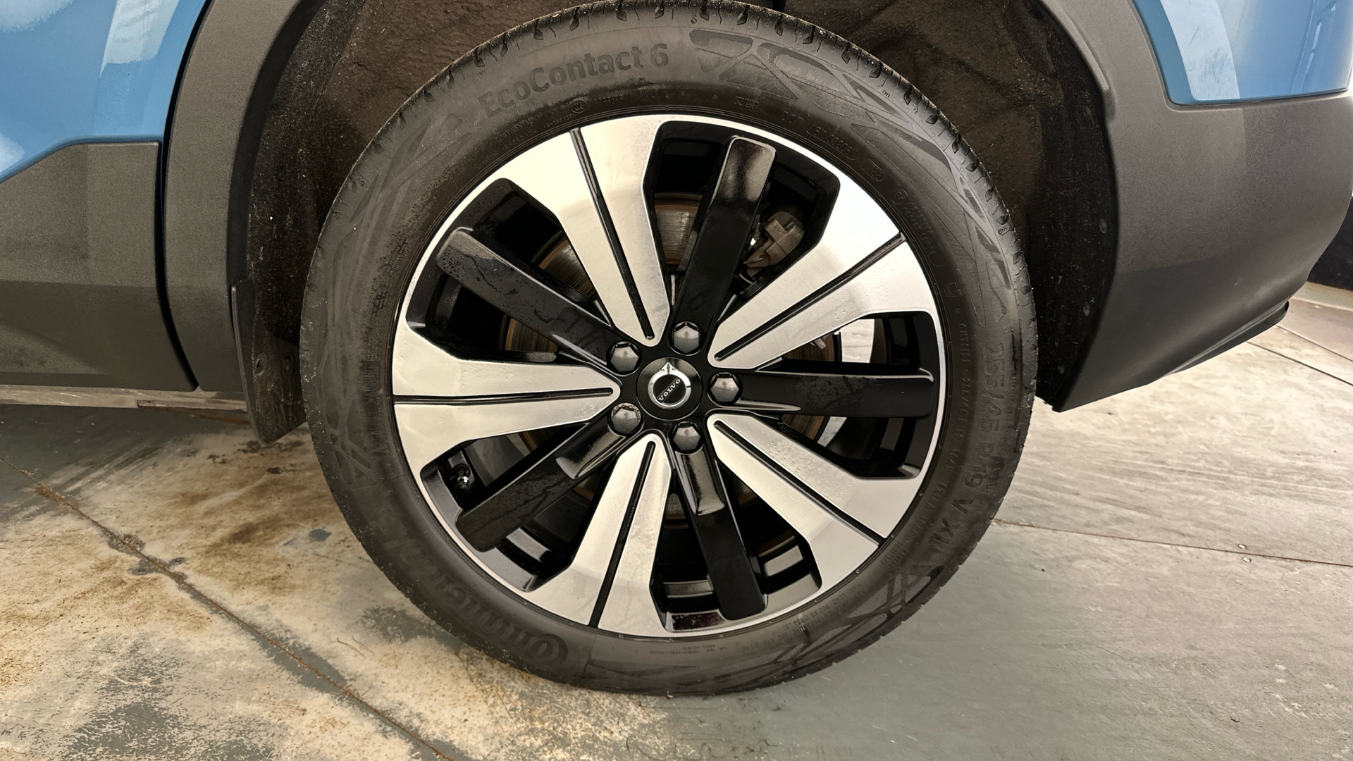 4020726 170kW Recharge Plus 69kWh 5dr Auto