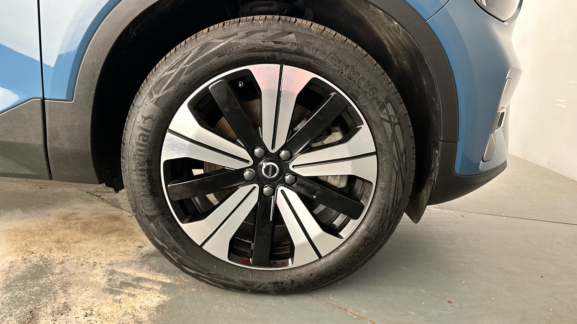 4020726 170kW Recharge Plus 69kWh 5dr Auto