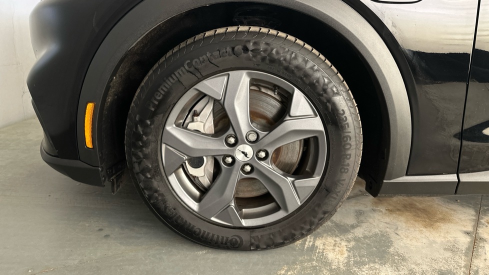 FORD MUSTANG MACH-E Image 17