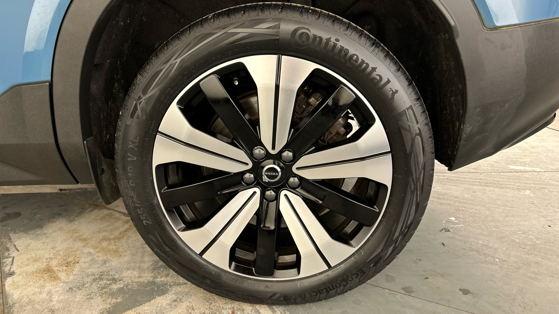 4020926 170kW Recharge Plus 69kWh 5dr Auto